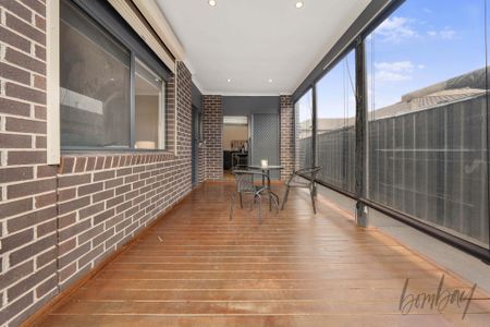 Spacious Family Home for Lease in Prime Craigieburn Location - Photo 3