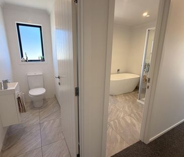 8 Cherry Lane, Feilding - Photo 2