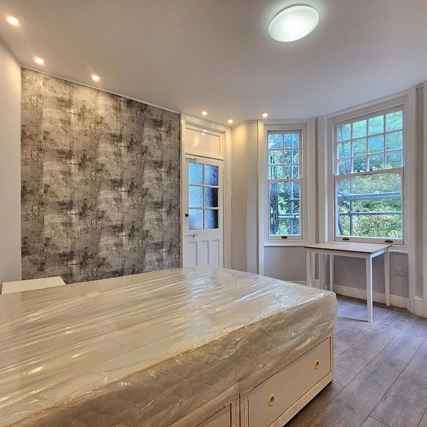 Room in a Shared Flat, Fortis Green Road, N10 - Photo 1