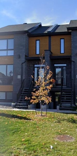 209 Rue Du Pirée (Plateau) Magnifique Duplex De 3 Chambres - Photo 1