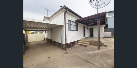 3 Bedroom Fibro House - Photo 2