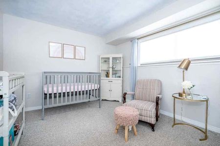 For Lease - 18 Oakmont Avenue, Oro-Medonte, Ontario - Photo 4