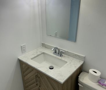 For Lease - 83A Arnold Crescent, Richmond Hill, Ontario - Photo 5