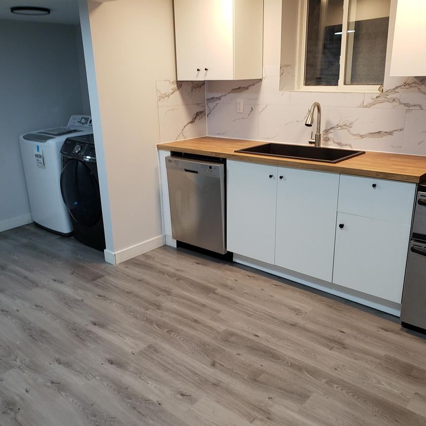 For Lease - 31 Carr Drive, Barrie, Ontario - Photo 1