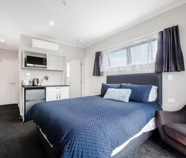 Cosy Papatoetoe Studio Unit/ Balcony! - Photo 6