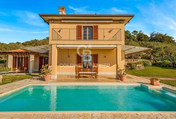 Via Murli, Pietrasanta, Tuscany 54038