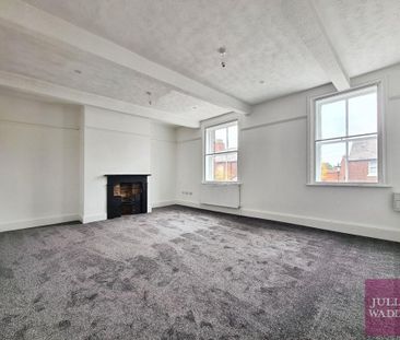 4 bedroom flat to rent - Photo 1