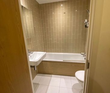 1 Bed Flat, Ropeworks, IG11 - Photo 4