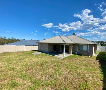 19 Ellerton Avenue, North Rothbury - Photo 4