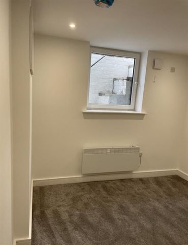 1 Bedroom Apartment To Let - Photo 4