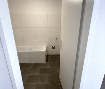 Helle 2-Zimmer-Wohnung mit Loggia – sofort beziehbar! - Photo 2