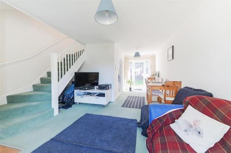 2 bedroom end of terrace house to rent - Photo 2