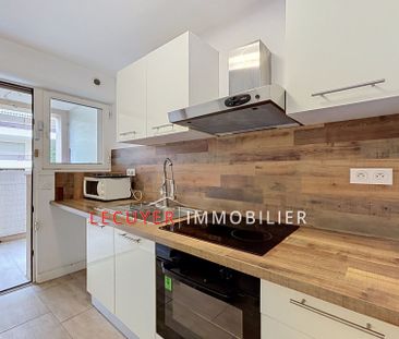 Location Appartement 4 pièces 94m² LE CANNET 06110 - Photo 2