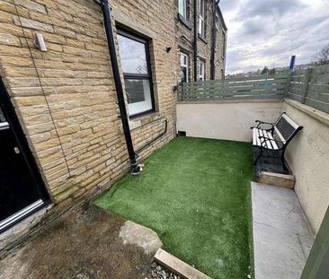 Platt Square, Cleckheaton, BD19 - Photo 2