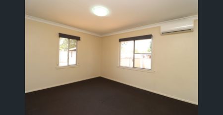 'Swoop into Kookaburra' - Photo 4