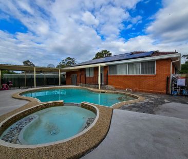 “Stylish & Modern Family Retreat with Pool & Solar - Prime Campbell... - Photo 4