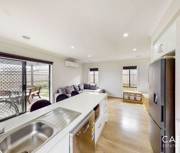 35 Lucid Crescent, Clyde - Photo 2