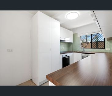2/16 Nankeen Avenue, Paradise Point, Qld 4216 - Photo 6
