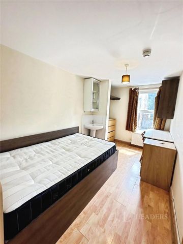 8 bedroom house to rent - Photo 4