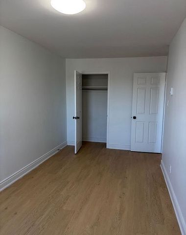 For Lease - 909A Danforth Avenue, Toronto, Ontario - Photo 4