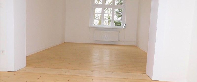 Frisch renovierte 2-Zi.-Whg. mit hübschen Dielen und kleiner Loggia im Zooviertel - Photo 1