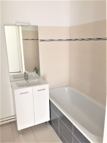 Location Appartement 2 pièces 41m² MARLY 59770 - Photo 4