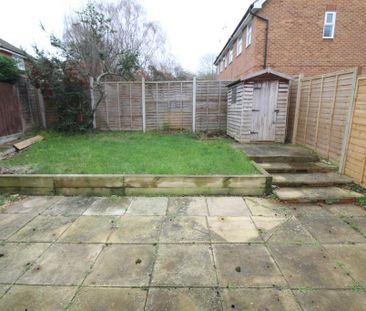 2 bedroom end of terrace house to rent - Photo 4