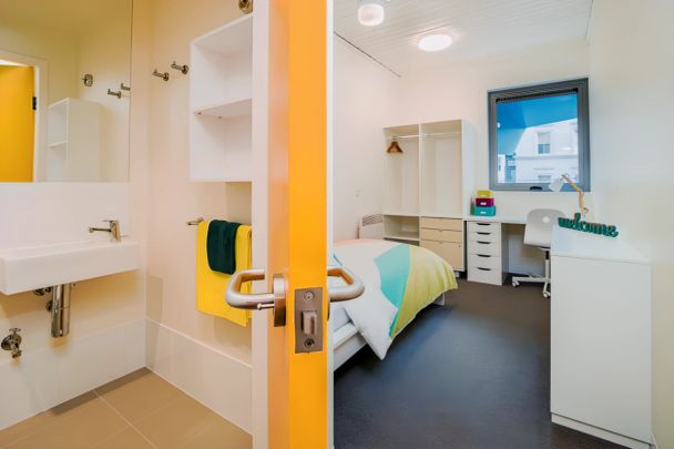 1 Bedroom Apartment(DBL Occupancy) - Photo 1