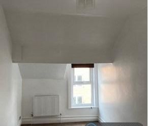 3 bedroom flat to rent - Photo 2