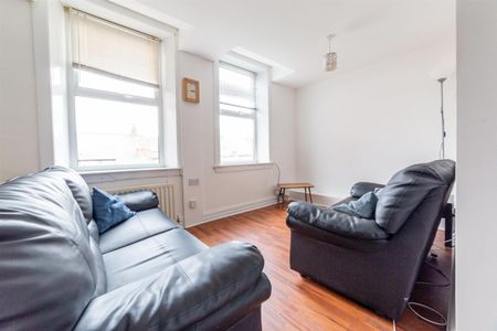 6 bed maisonette to rent in Helmsley Road, Sandyford, NE2 - Photo 2