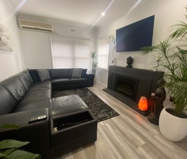 951 Mate Street, North Albury NSW 2640 - House For Rent | Domain - Photo 4