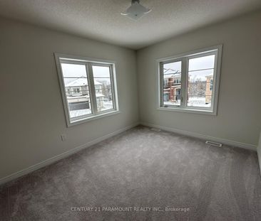 Detached Home For Lease | X8121070 - Photo 6