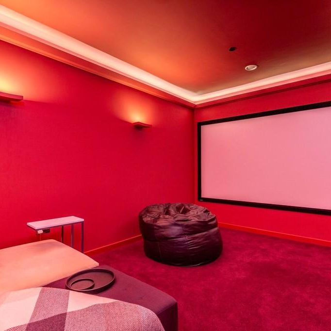 4 bedroom mews to rent - Photo 1