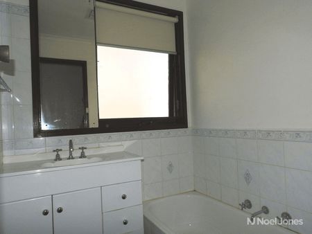 15 Lawford Street, DONCASTER - Photo 3
