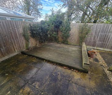 3 bedroom end of terrace house to rent - Photo 1