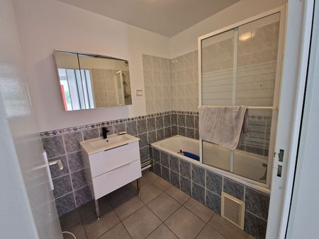 Location Appartement 3 pièces 64m² - Photo 4