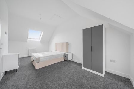 3 bedroom terraced house to rent - Photo 2