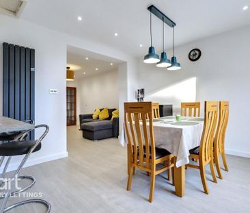 2 bedroom semi-detached house to rent - Photo 4