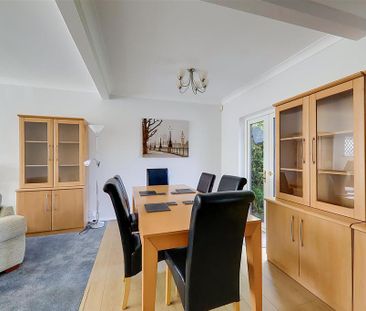 3 bedroom detached bungalow to rent - Photo 6