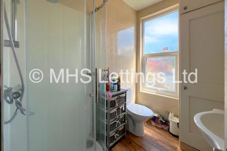 Room 1, 45 Delph Mount, Woodhouse, LS6 2HS - Photo 5