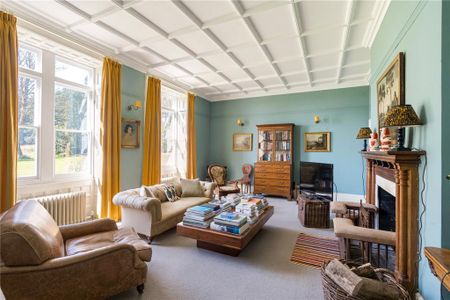 6 bedroom detached house to rent - Photo 2