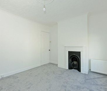 3 bedroom link detached house to rent - Photo 5