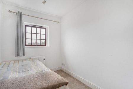 3 bedroom apartment to rent - Photo 5