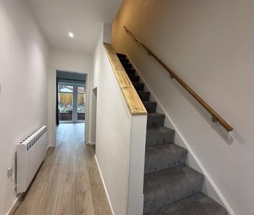 3 bedroom semi-detached house to rent - Photo 3