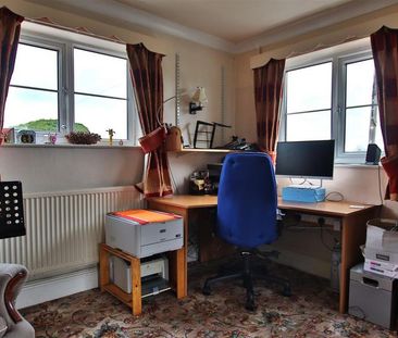 4 bedroom detached house to rent - Photo 1