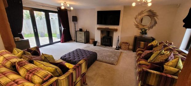 4 bedroom detached house to rent - Photo 1