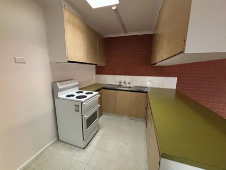 Freshly Updated 2 Bedroom Unit! - Photo 3