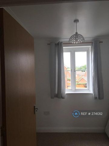 2 bedroom flat to rent - Photo 5