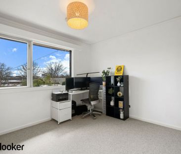 Townhouse Majura AVe - Photo 6