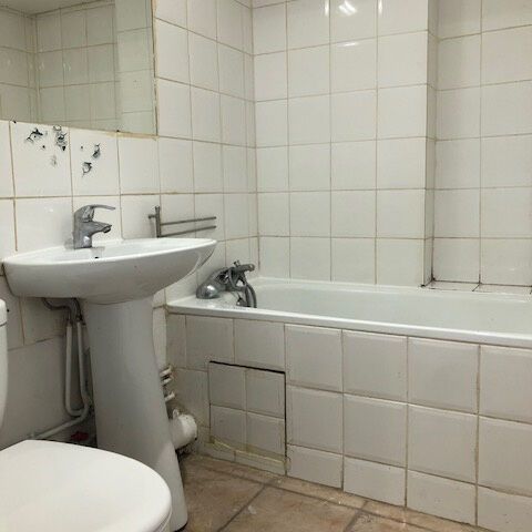 Appartement 2 pièces 40m2 MARSEILLE 1ER 690 euros - Photo 1